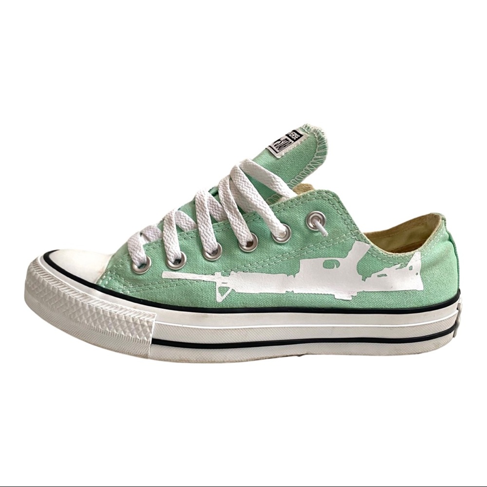 SHOEICIDE Abducted Classic Converse Size 8